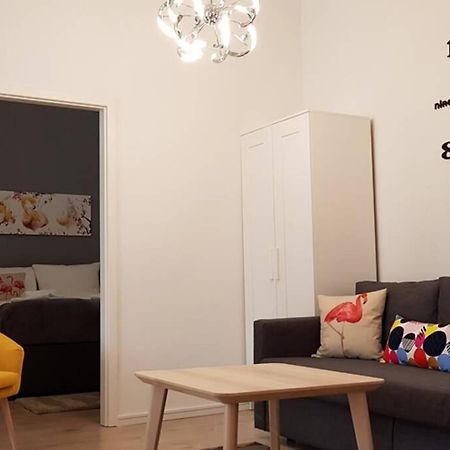 City Apartment Near Shooping Center, 6 Guests Berlijn Buitenkant foto