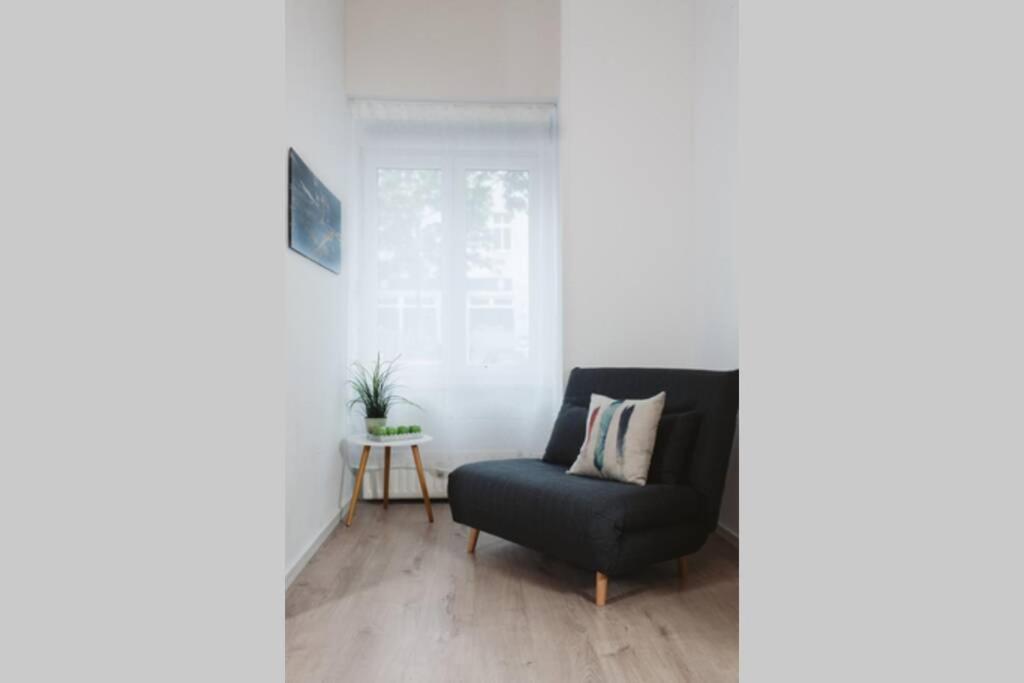 City Apartment Near Shooping Center, 6 Guests Berlijn Buitenkant foto