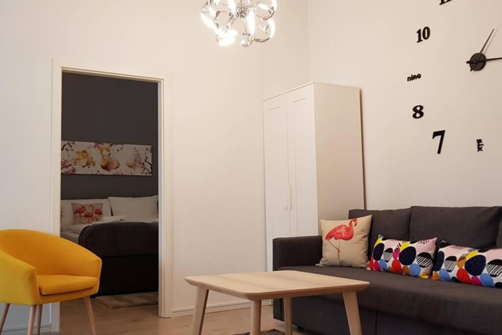 City Apartment Near Shooping Center, 6 Guests Berlijn Buitenkant foto
