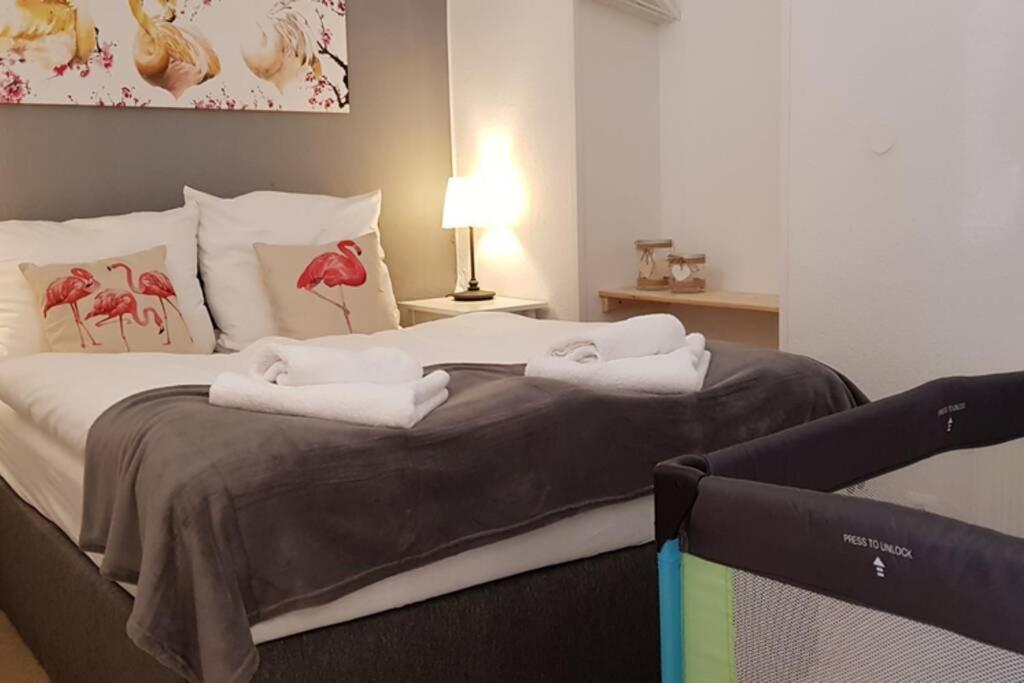 City Apartment Near Shooping Center, 6 Guests Berlijn Buitenkant foto